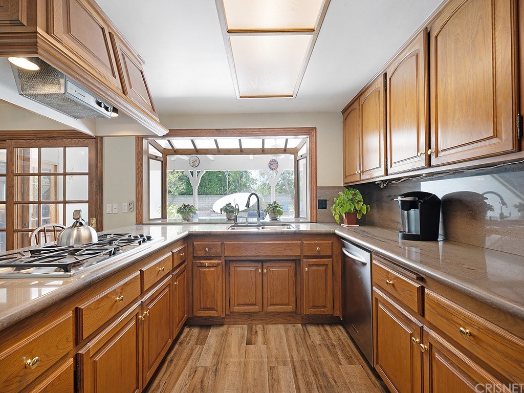 19116 Salt Place Porter Ranch, CA 91326 - Photo 18 of 56 Gallery Image 18
