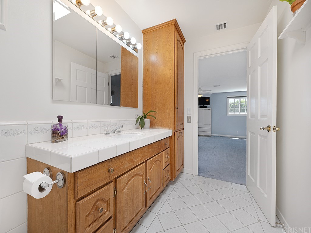 19116 Salt Place Porter Ranch, CA 91326 - Photo 32 of 56 Gallery Image 32