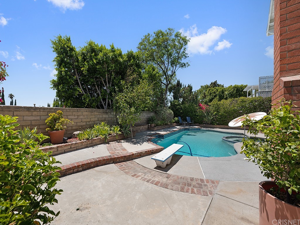 19116 Salt Place Porter Ranch, CA 91326 - Photo 5 of 56 Gallery Image 5