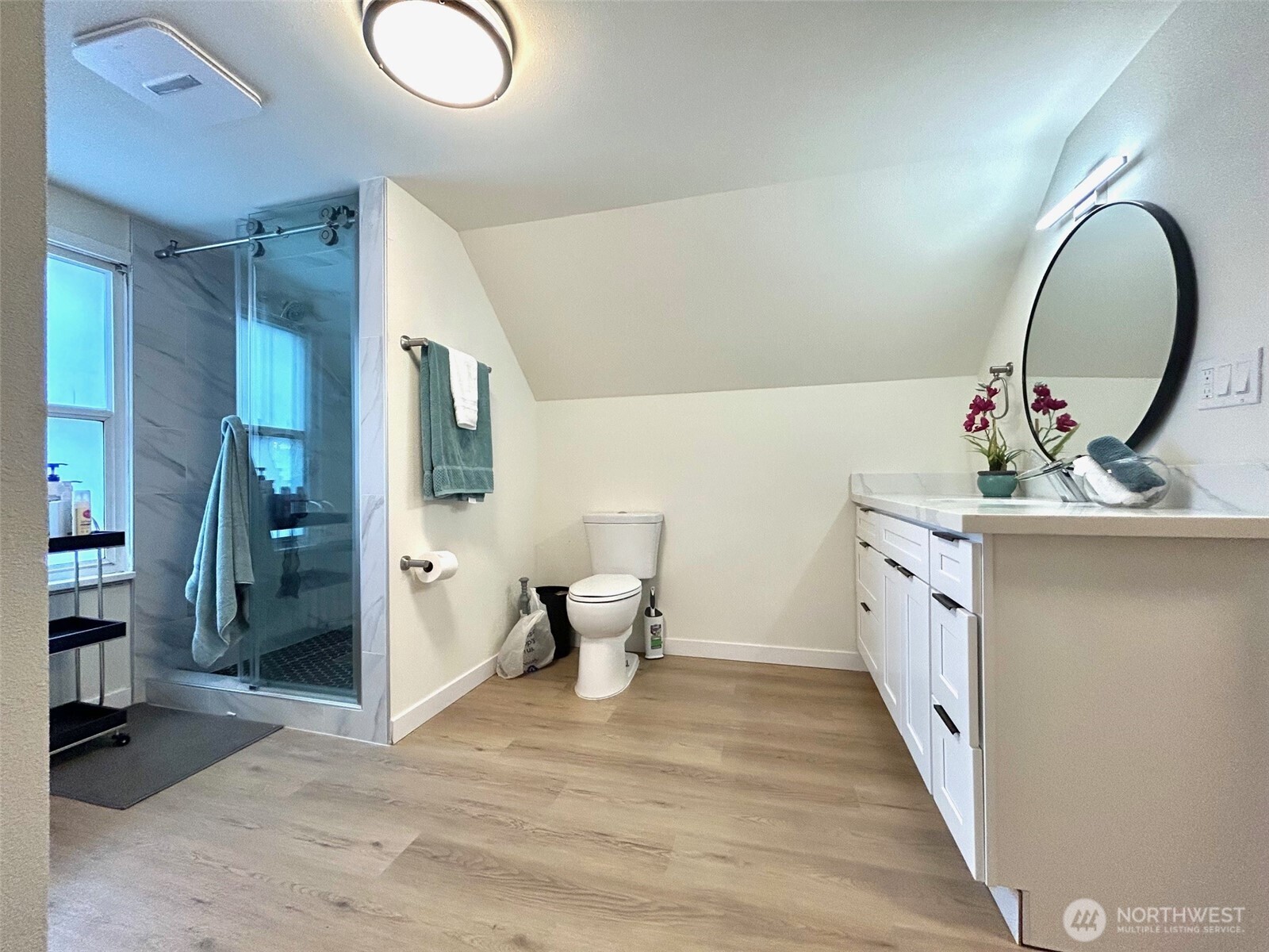 7353 29th Avenue Southwest Seattle, WA 98126 - Photo 15 of 40