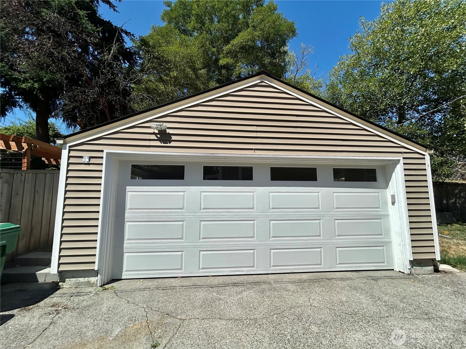 7353 29th Avenue Southwest Seattle, WA 98126 - Photo 4 of 40