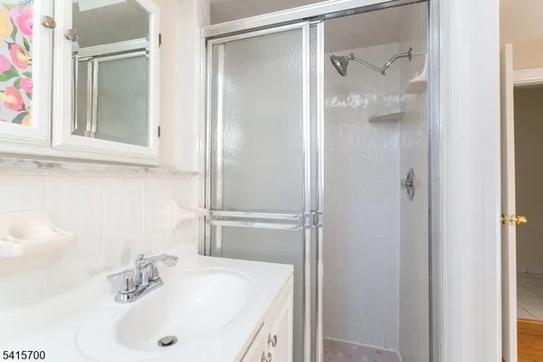 $3,000 | 27 Ashwood Avenue, Summit, NJ 07901