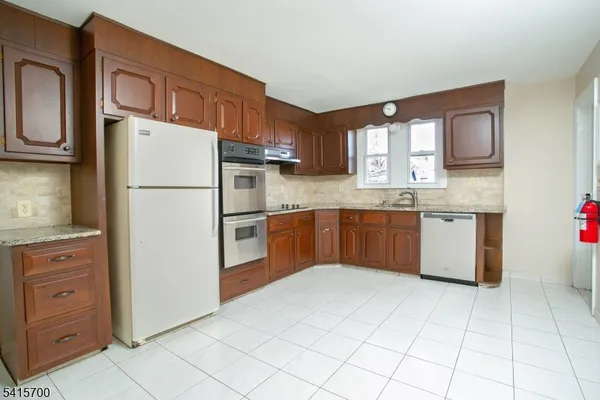 $3,000 | 27 Ashwood Avenue, Summit, NJ 07901