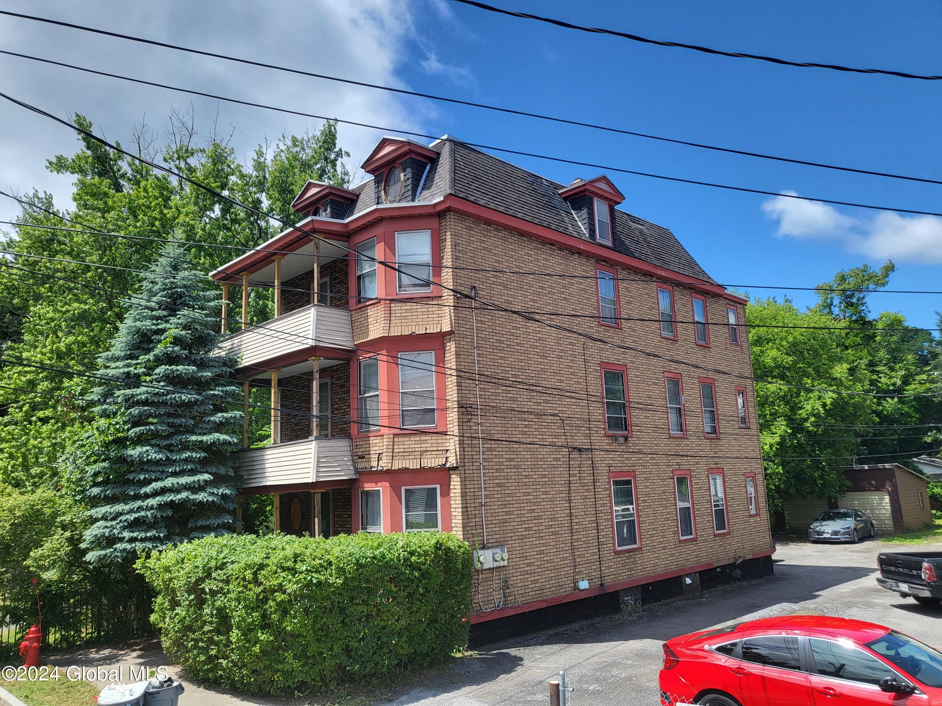 124 Degraff Street Schenectady, NY 12308 - Photo 1 of 29 20240610_114516