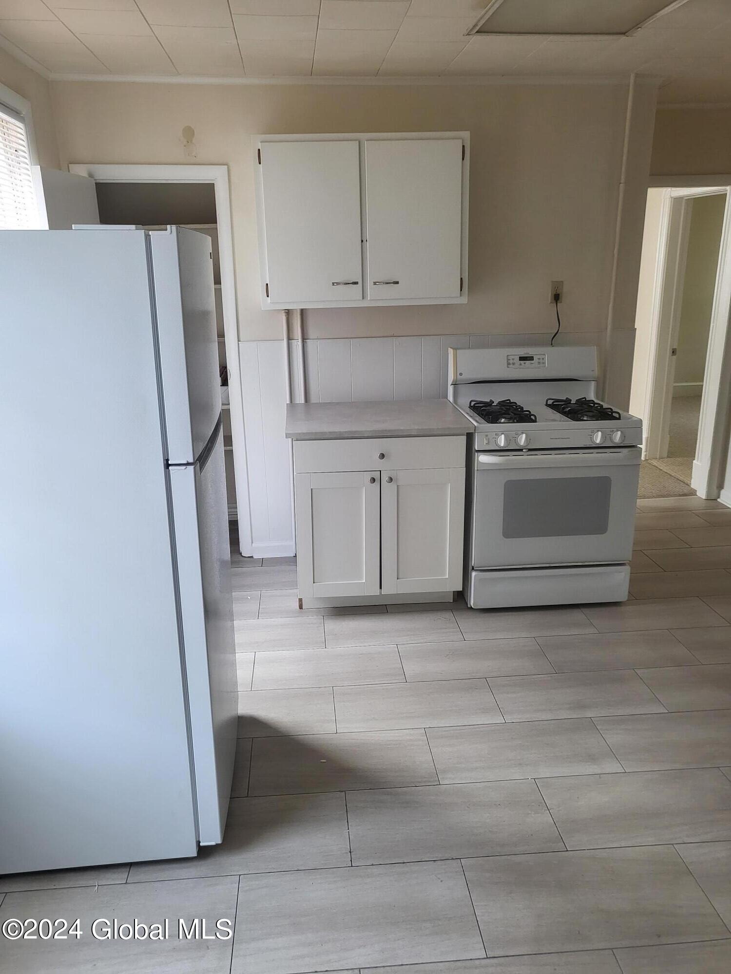 124 Degraff Street Schenectady, NY 12308 - Photo 2 of 29 20240612_100251