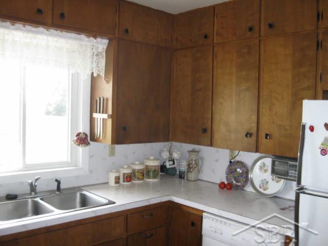 20034838-5.JPG