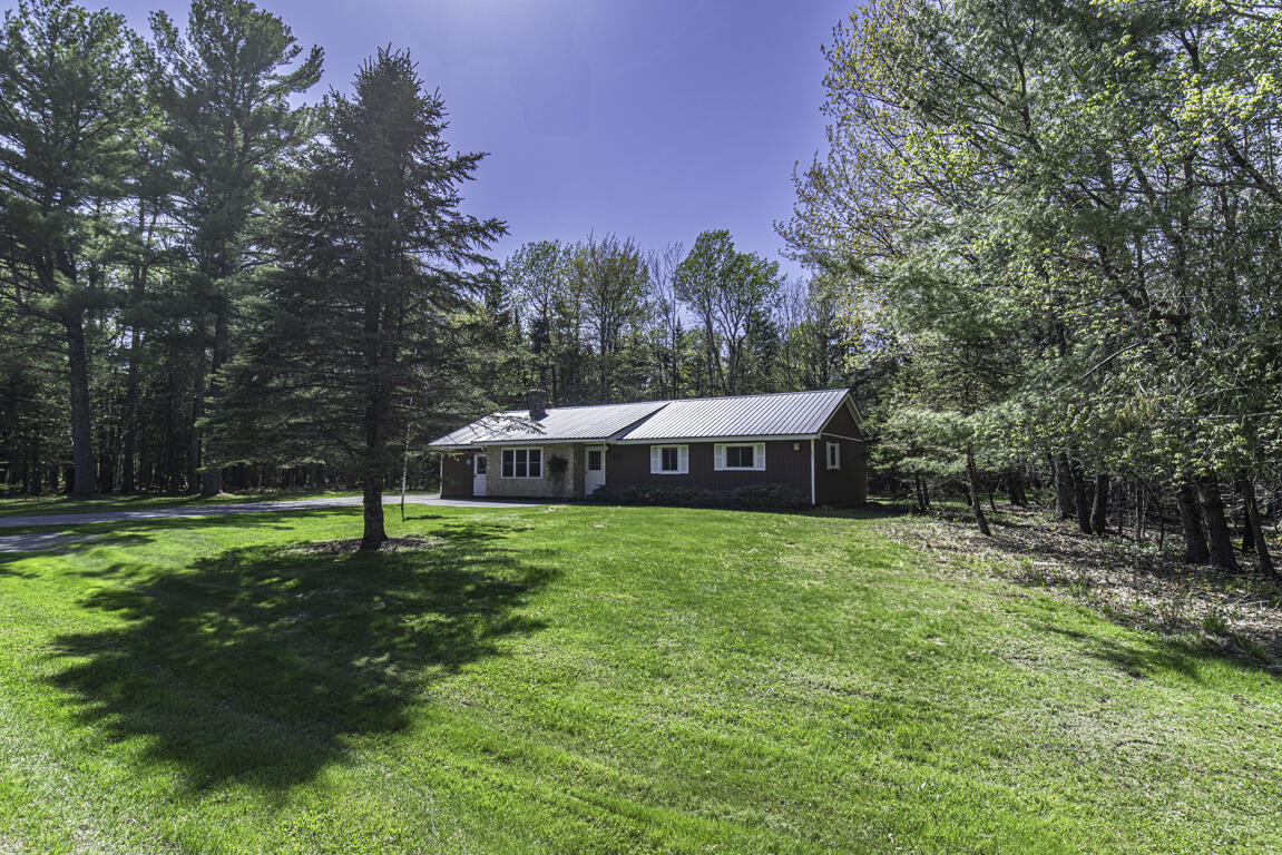 29 Fields Pond Road Holden, ME 04429 - Photo 4 of 38 001b