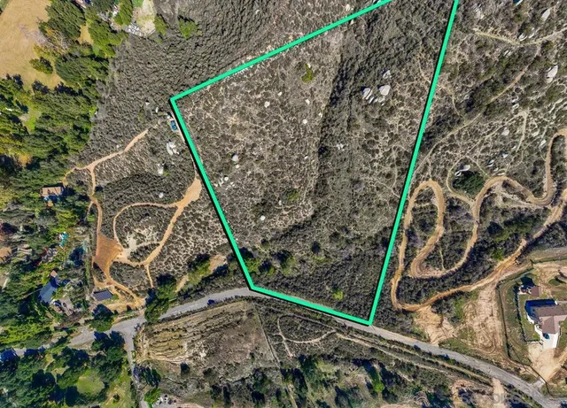 a view of an outdoor space