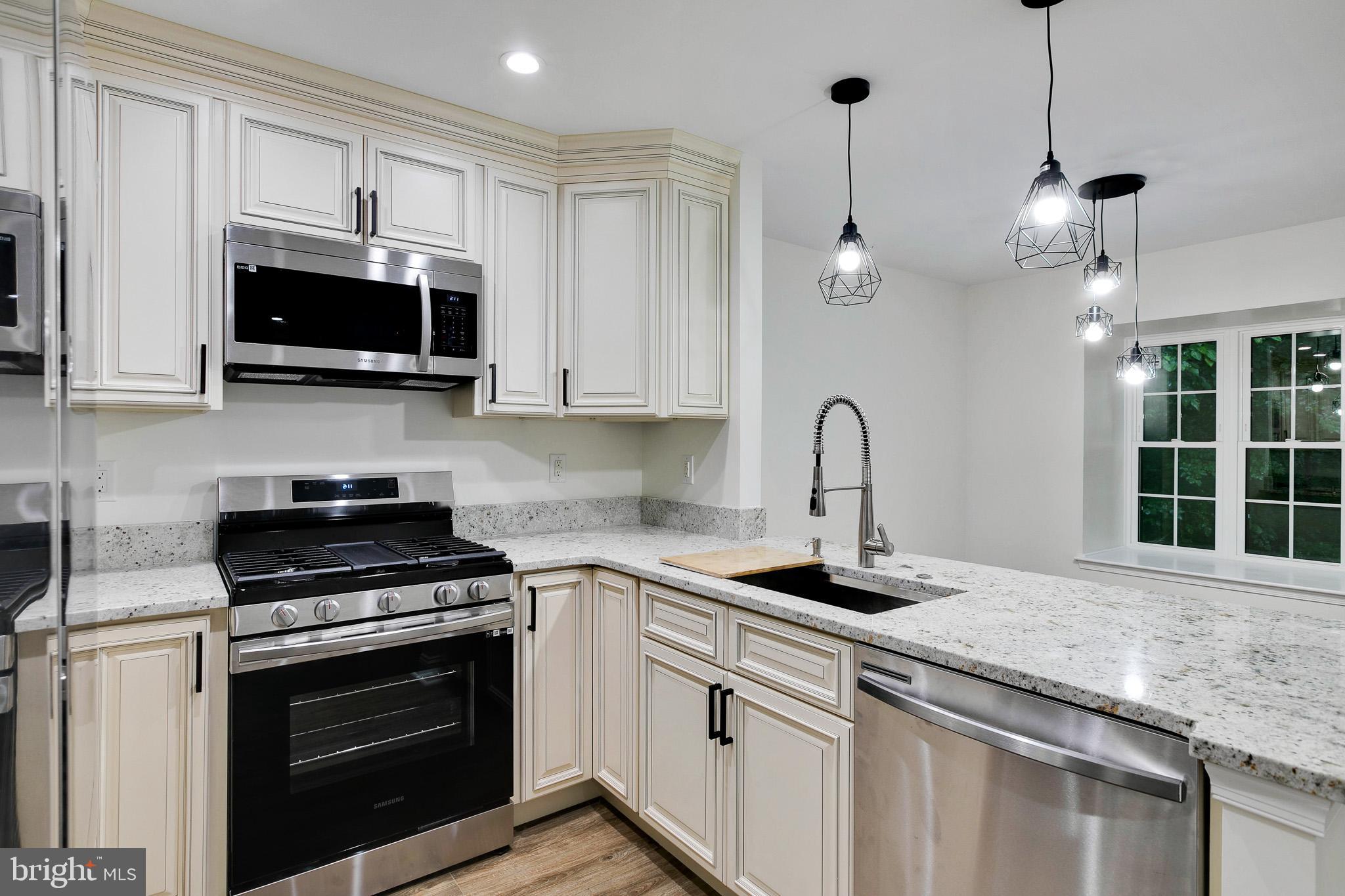 334 Kings Croft Drive Cherry Hill, NJ 08034 - Photo 14 of 31