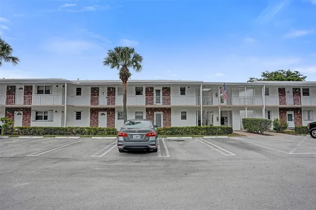 $89,990 | 2475 West Golf Boulevard, Unit 244, Pompano Beach, FL 33064