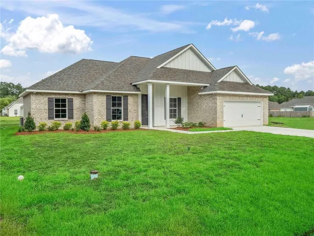 $399,900 | 72661 Robindale Drive, Covington, LA 70435