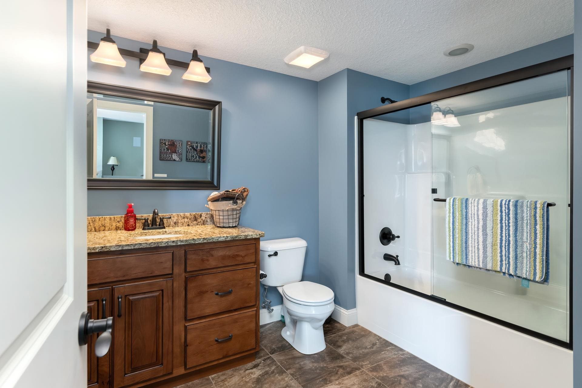6267 Cardinal Road Bettendorf, IA 52722 - Photo 32 of 46 Gallery Image 32