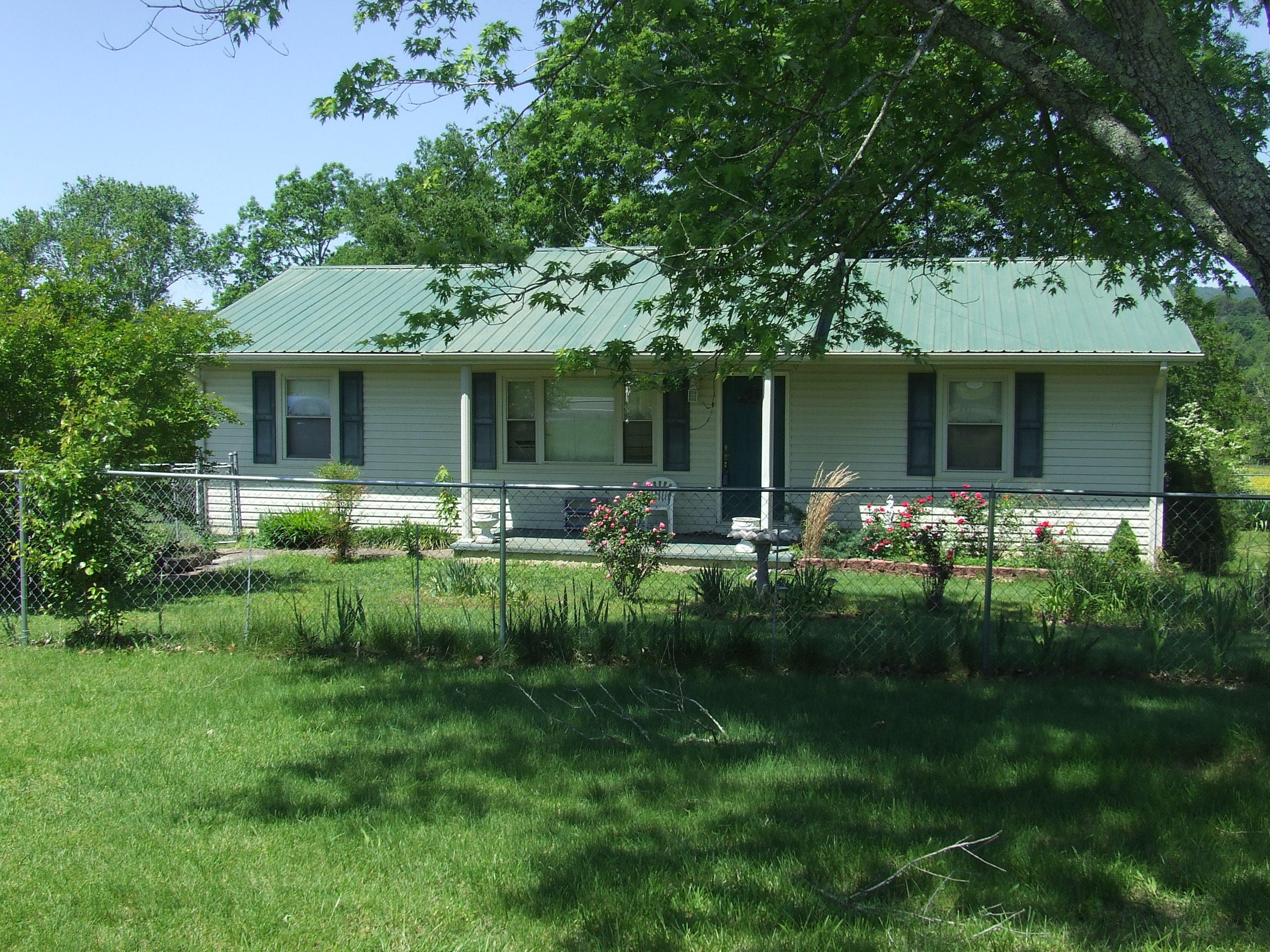 4153 Wolf Creek Road Spring City, TN 37381 - Photo 2 of 25 DSCF7126