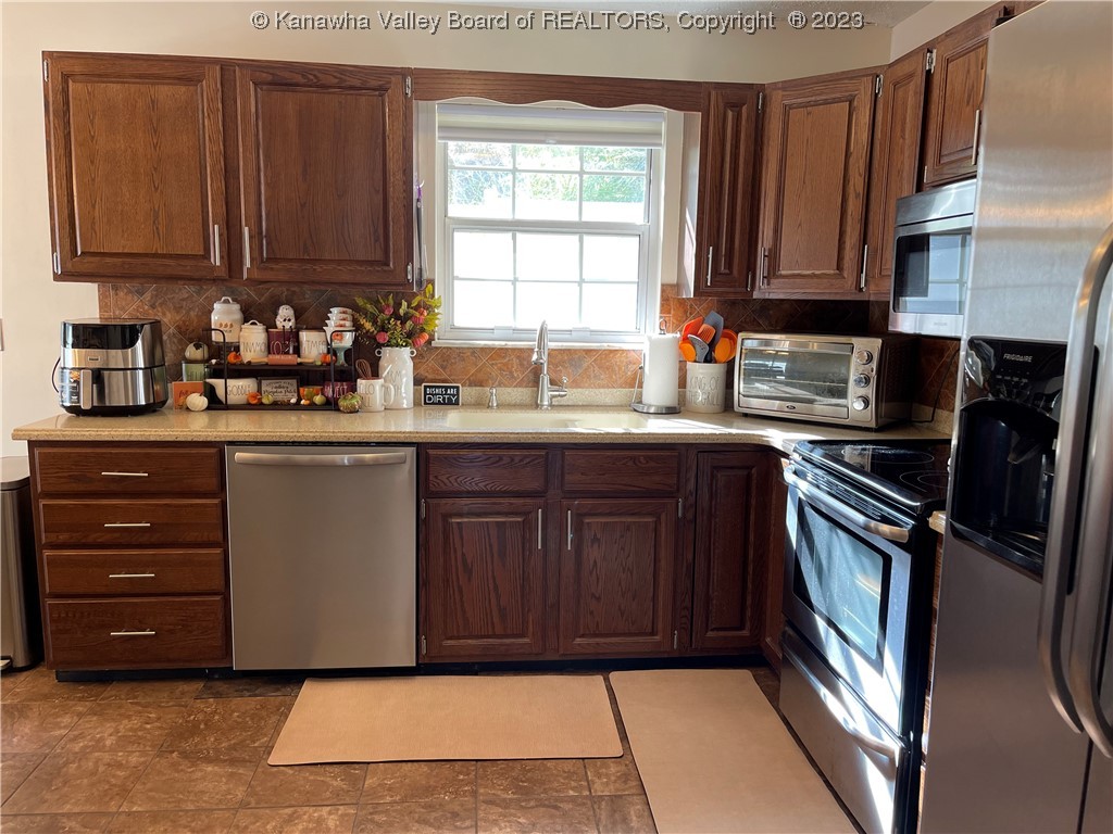 200 Teays Meadows Road Scott Depot, WV 25560 - Photo 15 of 38 Gallery Image 15