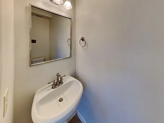 $2,625 | 1323 Laura Hills Lane, Spring, TX 77386