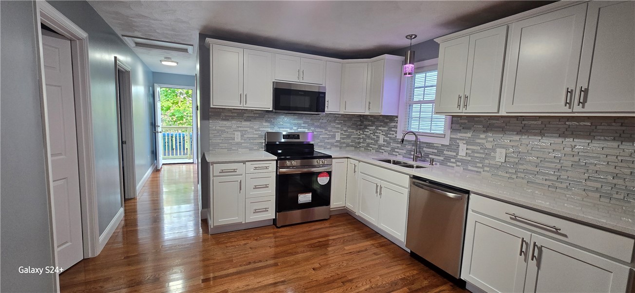 131 Ruggles Street Providence, RI 02908 - Photo 13 of 31 Gallery Image 13