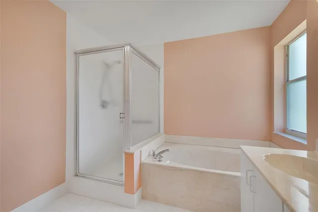 $264,900 | 5876 Regal Glen Drive, Unit 201, Boynton Beach, FL 33437