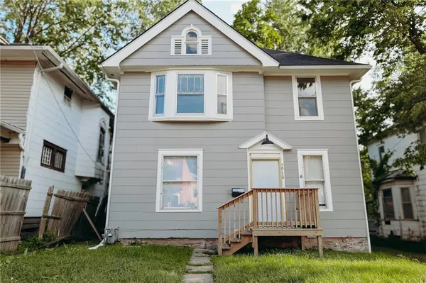 $114,500 | 1912 Faraon Street, St. Joseph, MO 64501