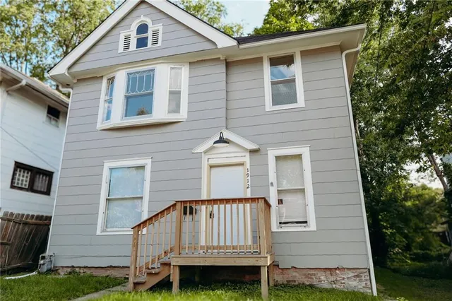 $116,000 | 1912 Faraon Street, St. Joseph, MO 64501