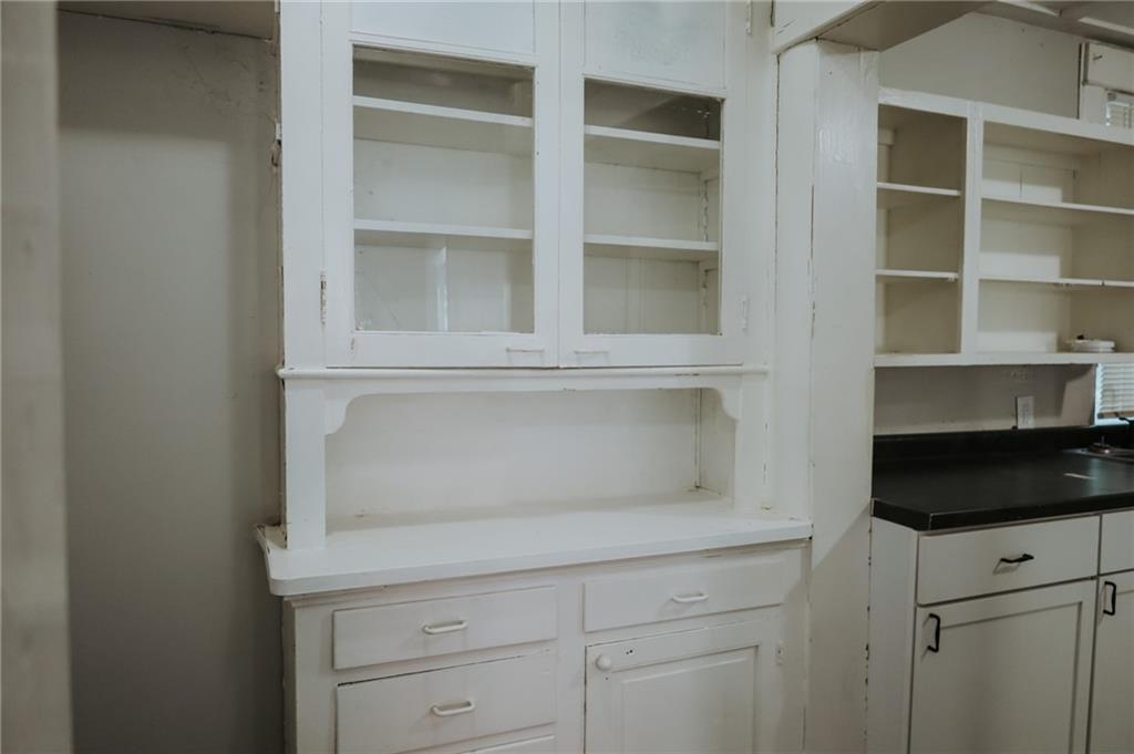 1912 Faraon Street St. Joseph, MO 64501 - Photo 8 of 20