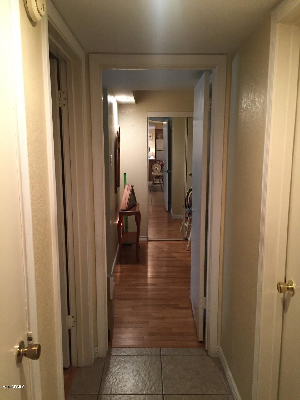 355 East Thomas Road, Unit B104 Phoenix, AZ 85012 - Photo 3 of 14 Hallway