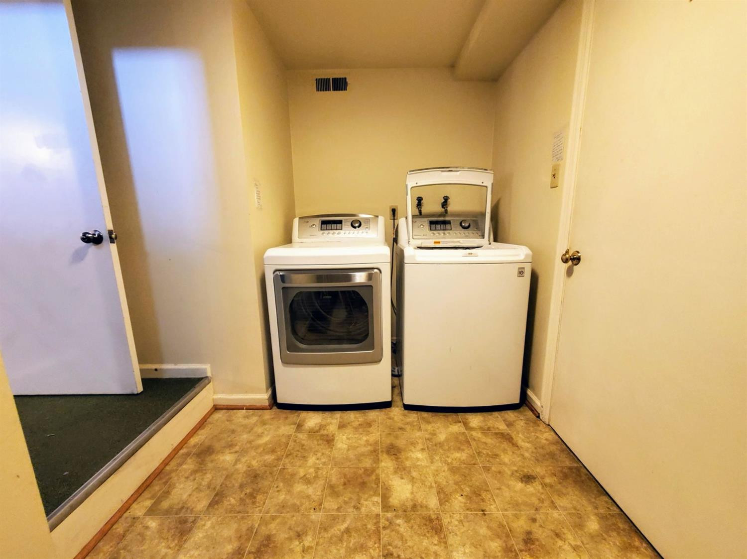 2037 Fontaine Road Lexington, KY 40502 - Photo 53 of 65 Photo 53