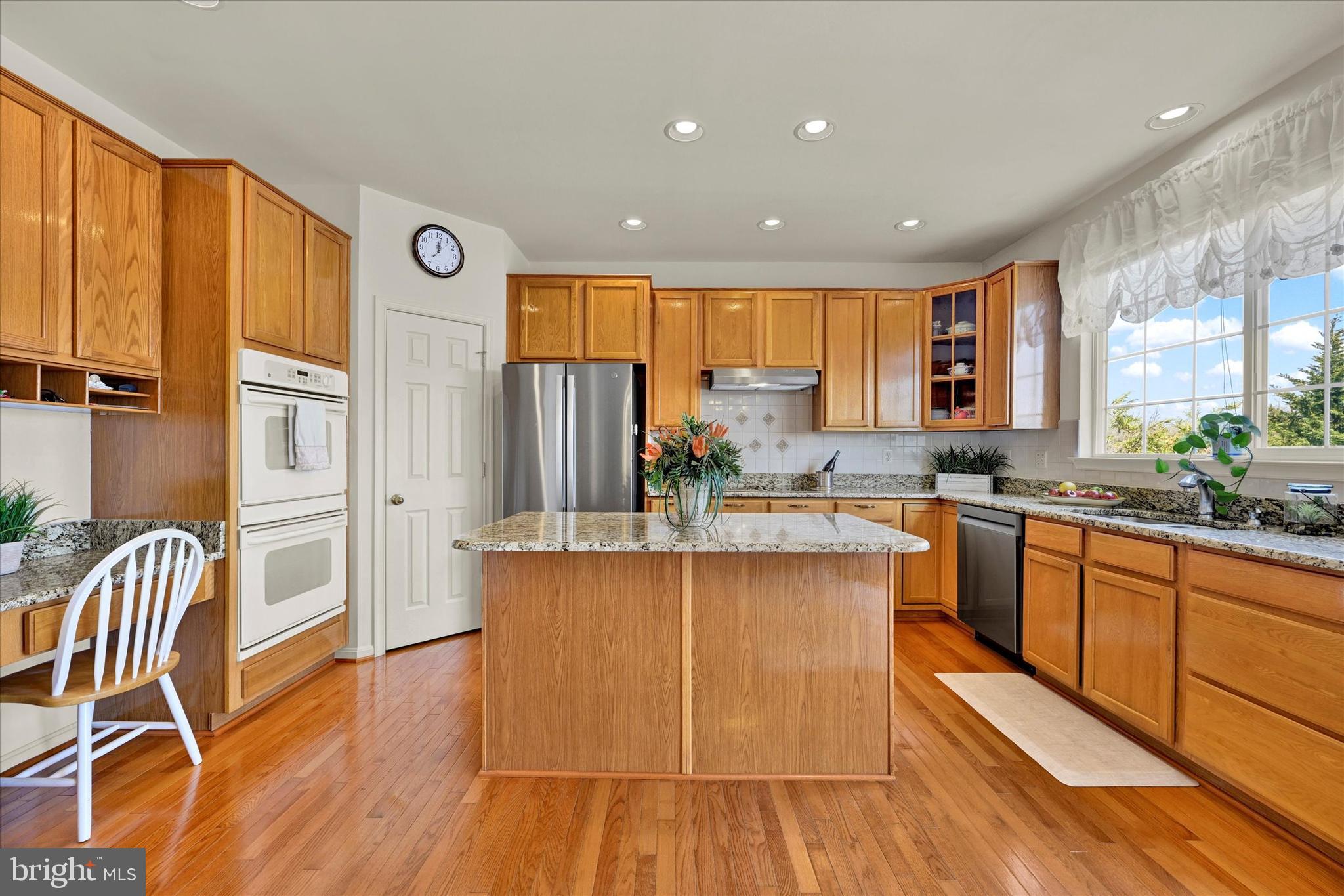 8050 High Castle Road Ellicott City, MD 21043 - Photo 10 of 55 Gourmet Kitchen