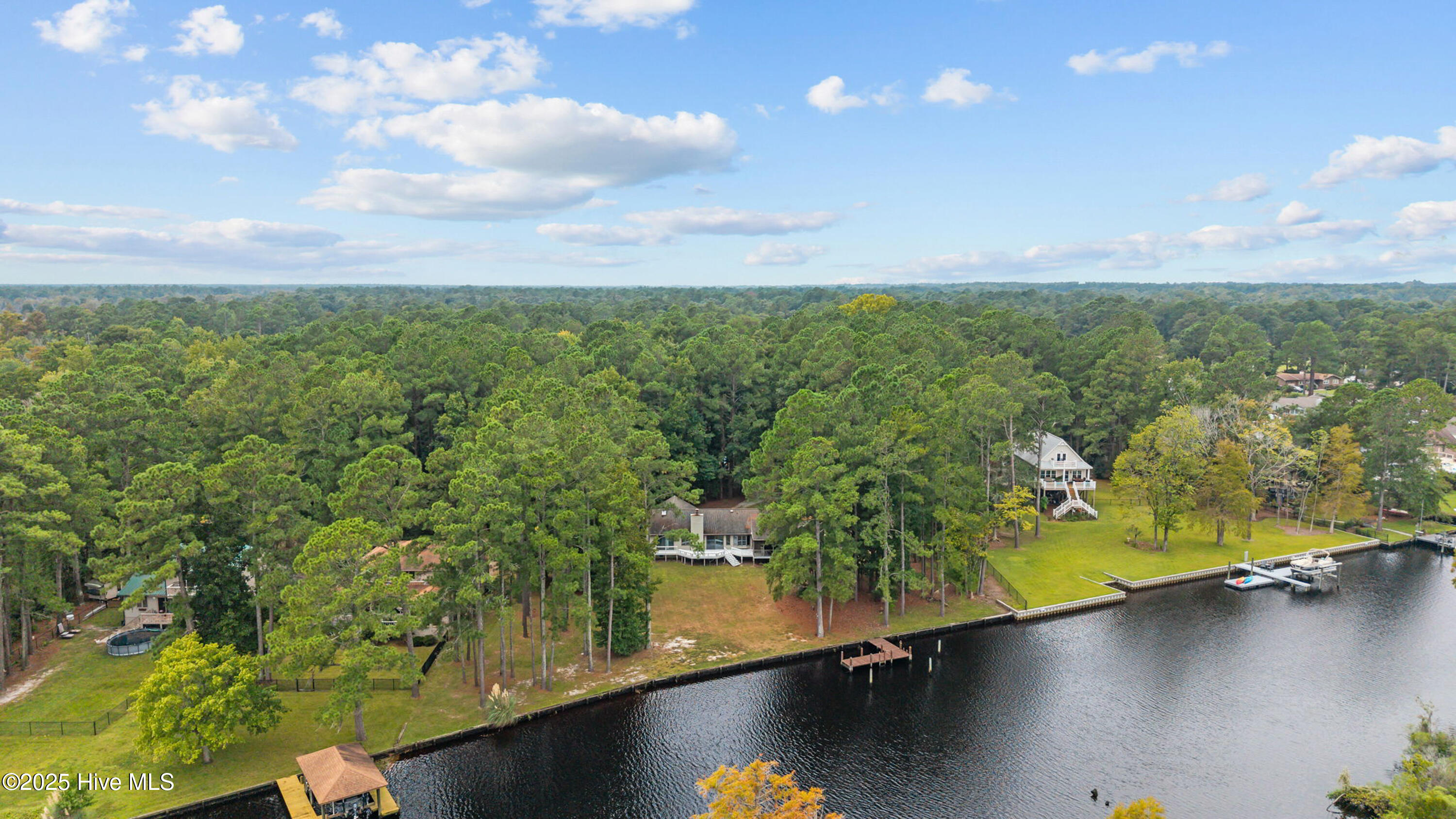 103 Gull Pointe, Unit POINTE New Bern, NC 28562 - Photo 34 of 39 Waterview / Aerial View