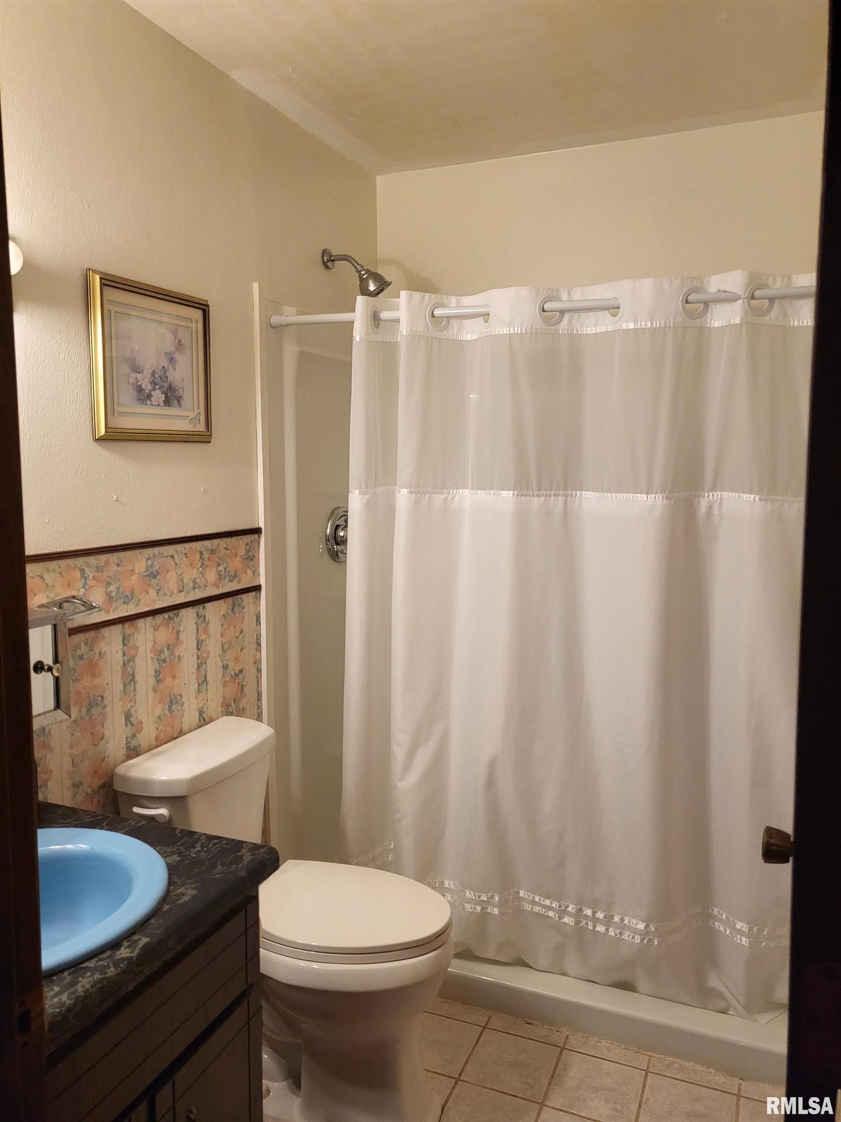 610 East Tamaroa Road Ina, IL 62846 - Photo 4 of 14