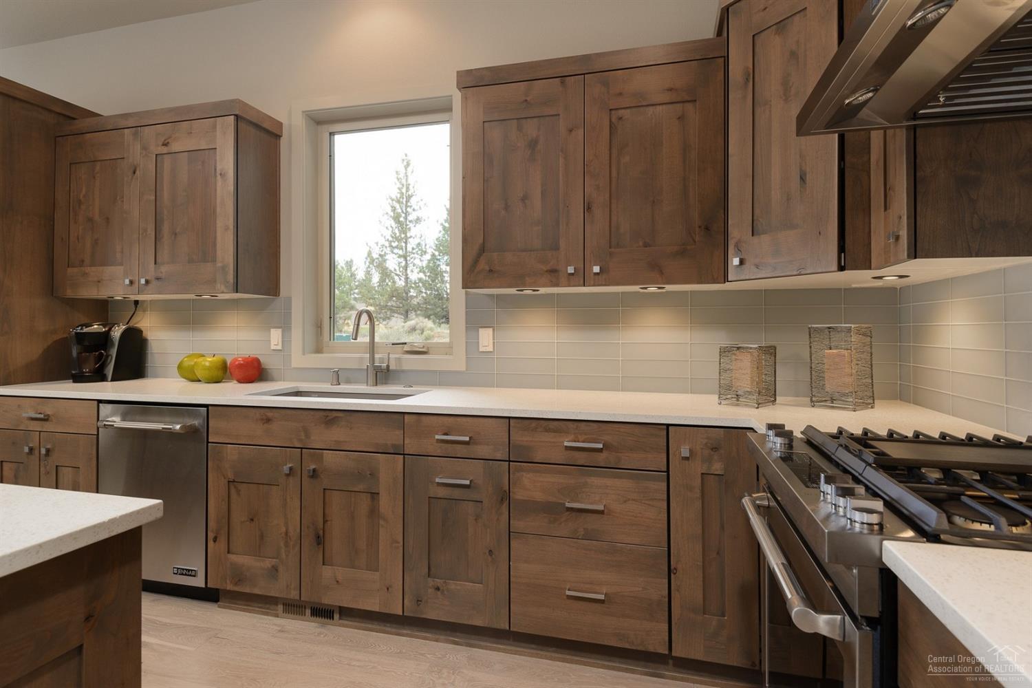 60424 Kangaroo Loop Bend, OR 97702 - Photo 4 of 24 Additional Photo
