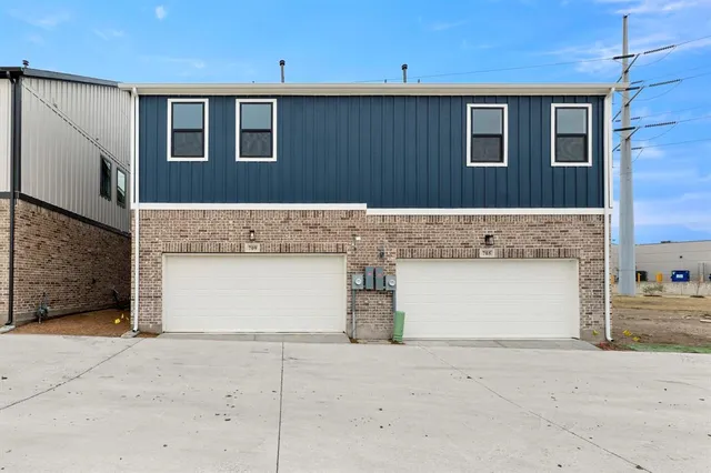 $440,000 | 709 Kerrville Lane, Plano, TX 75075