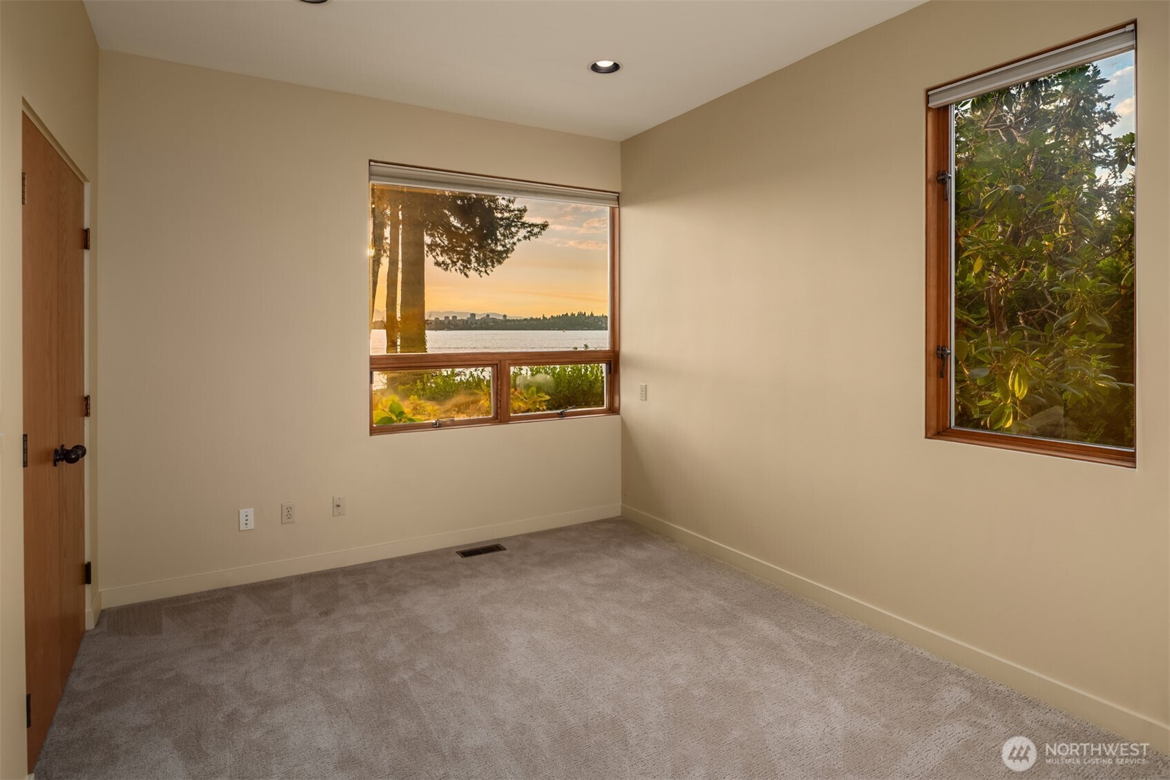 3403 Evergreen Point Road Medina, WA 98039 - Photo 21 of 40 Gallery Image 21