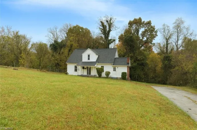 $239,900 | 301 Brown Street, Thomasville, NC 27360