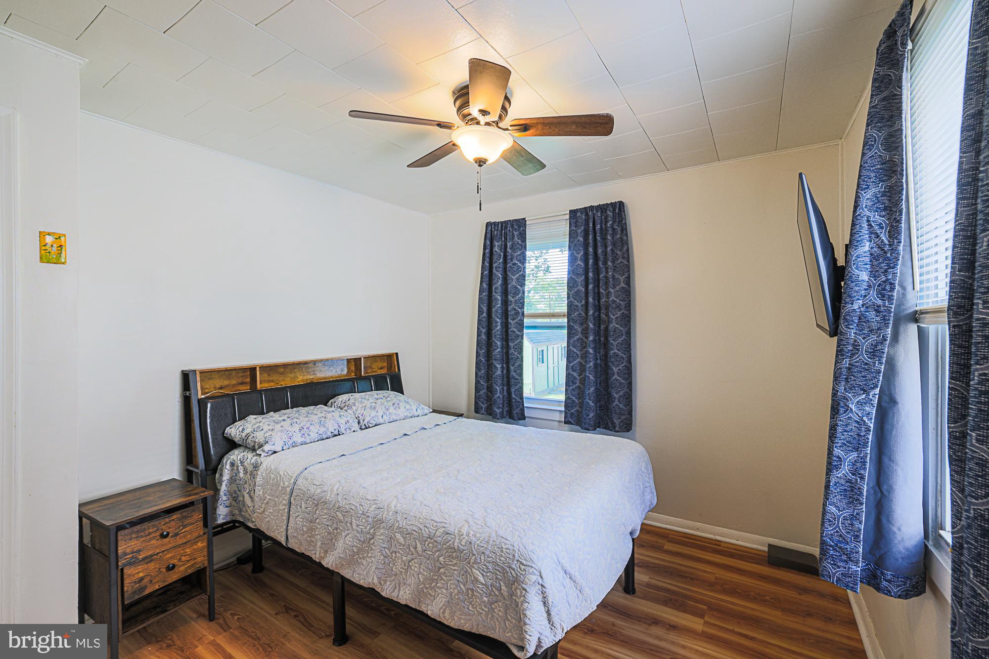 122 Alcock Road Baltimore, MD 21221 - Photo 17 of 27 Bedroom