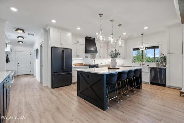 $833,000 | 114 McGeehee Road, Senatobia, MS 38668