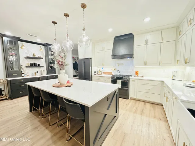 $850,000 | 114 McGeehee Road, Senatobia, MS 38668