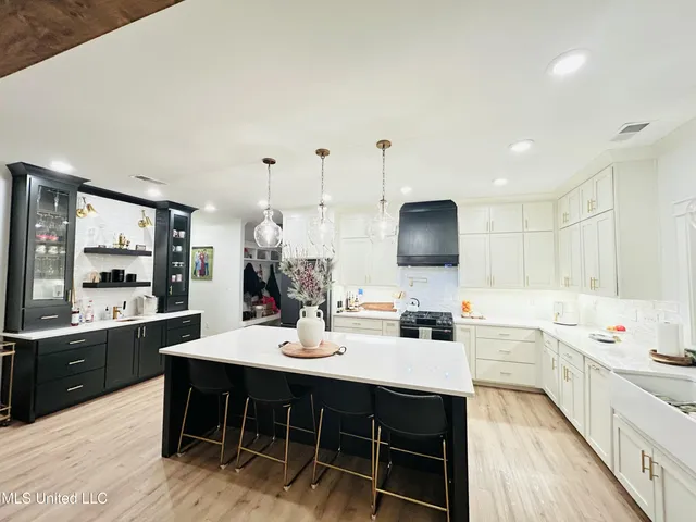 $850,000 | 114 McGeehee Road, Senatobia, MS 38668