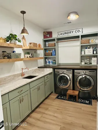 $833,000 | 114 McGeehee Road, Senatobia, MS 38668