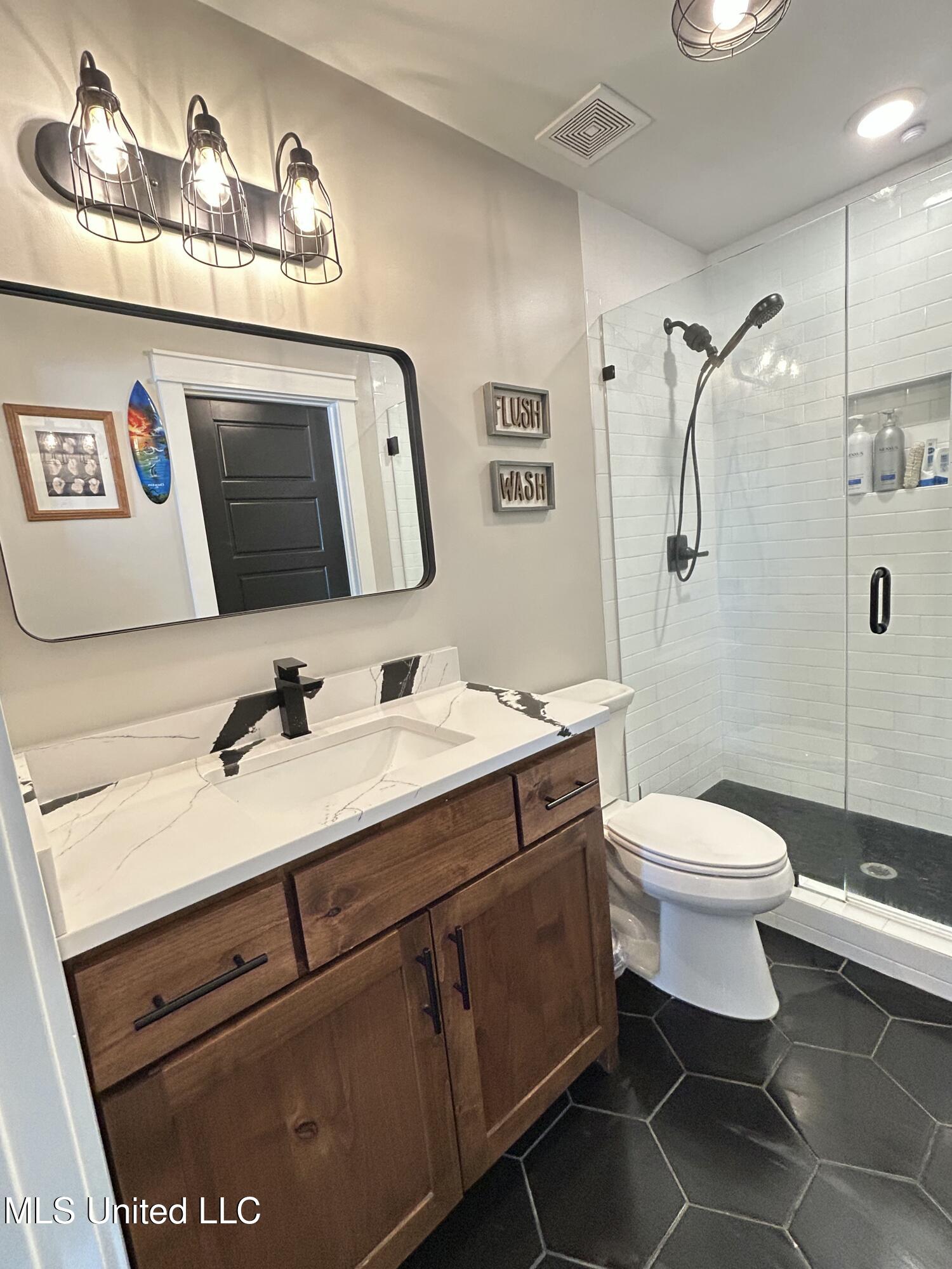 114 McGeehee Road Senatobia, MS 38668 - Photo 41 of 53 Shiny & perfect