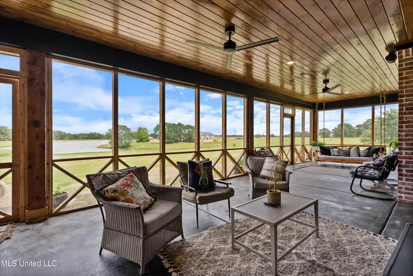 $832,900 | 114 McGeehee Road, Senatobia, MS 38668