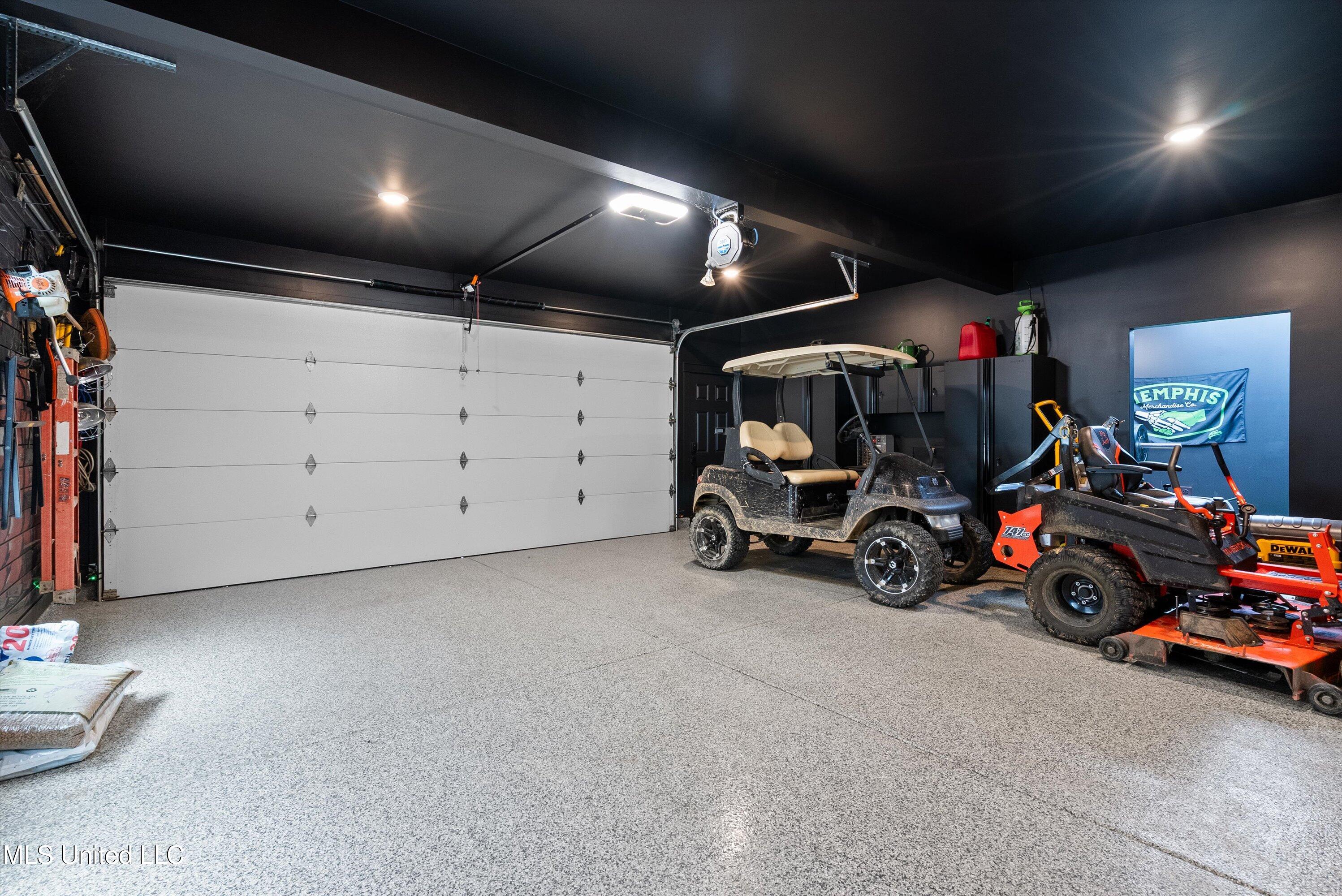 114 McGeehee Road Senatobia, MS 38668 - Photo 5 of 58 Epoxy Floors