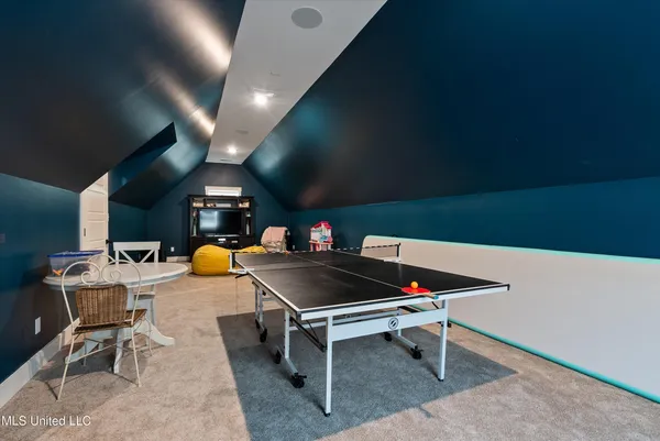 $833,000 | 114 McGeehee Road, Senatobia, MS 38668