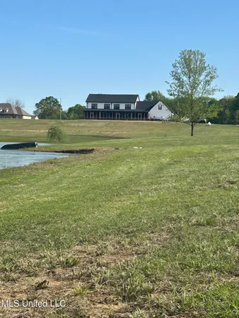$832,900 | 114 McGeehee Road, Senatobia, MS 38668