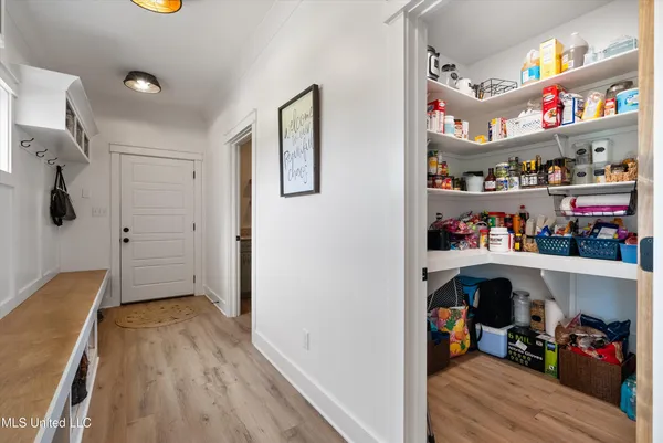 $833,000 | 114 McGeehee Road, Senatobia, MS 38668