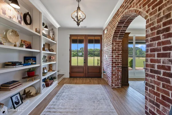 $833,000 | 114 McGeehee Road, Senatobia, MS 38668
