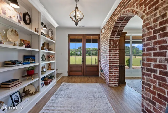 $850,000 | 114 McGeehee Road, Senatobia, MS 38668