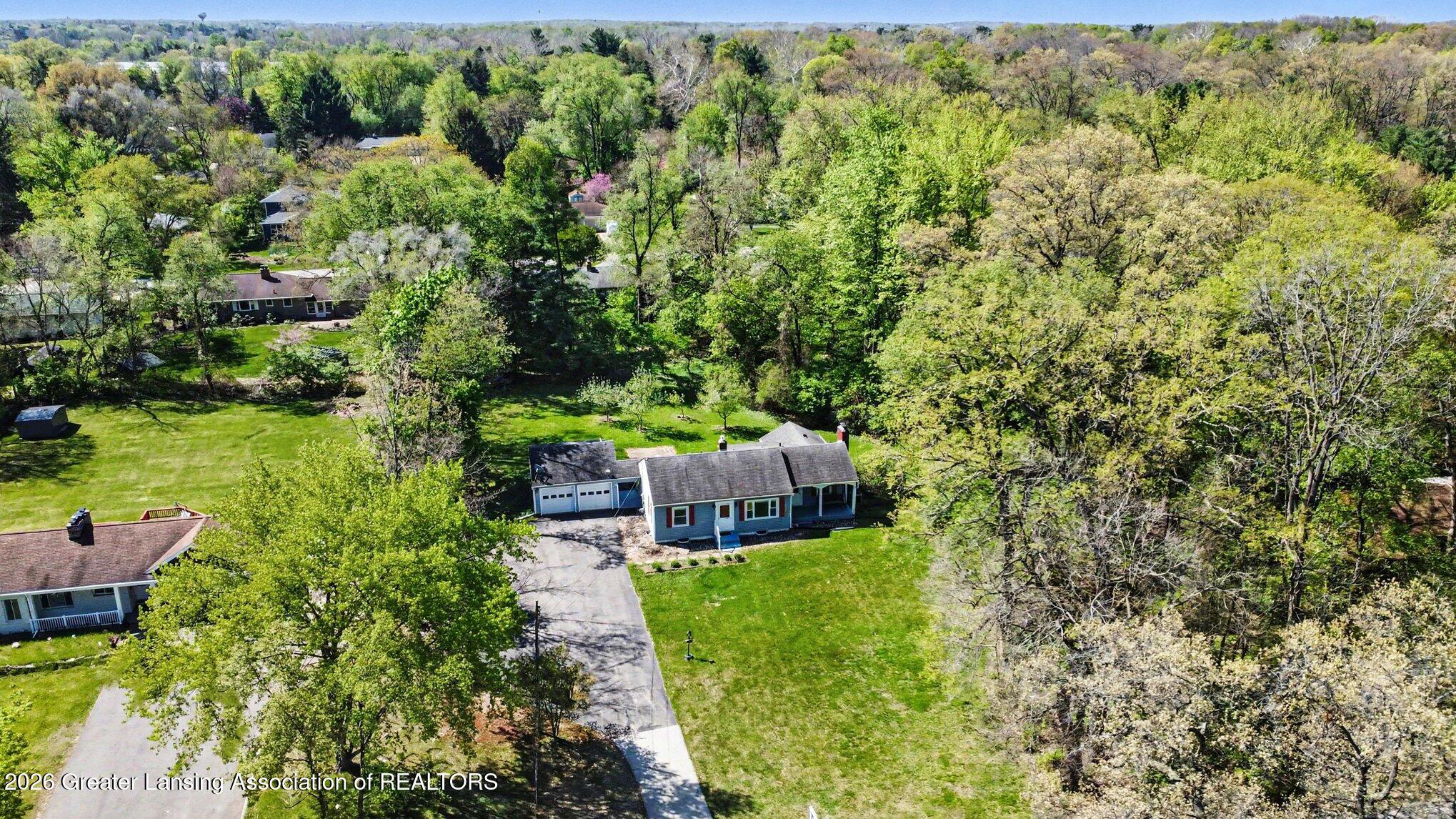 2379 Mt Hope Road Okemos, MI 48864 - Photo 27 of 29 027_file_3582