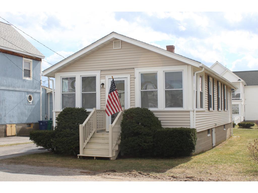 5 8th Street Hampton, NH 03842 - Photo 1 of 17