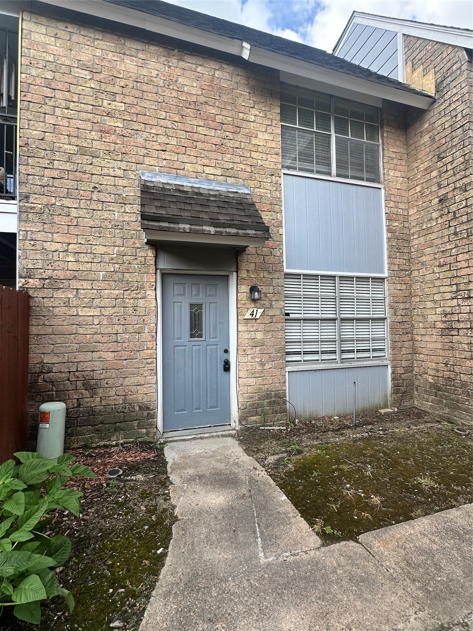 1433 Cedar Post Lane, Unit 41 Houston, TX 77055 - Photo 1 of 18