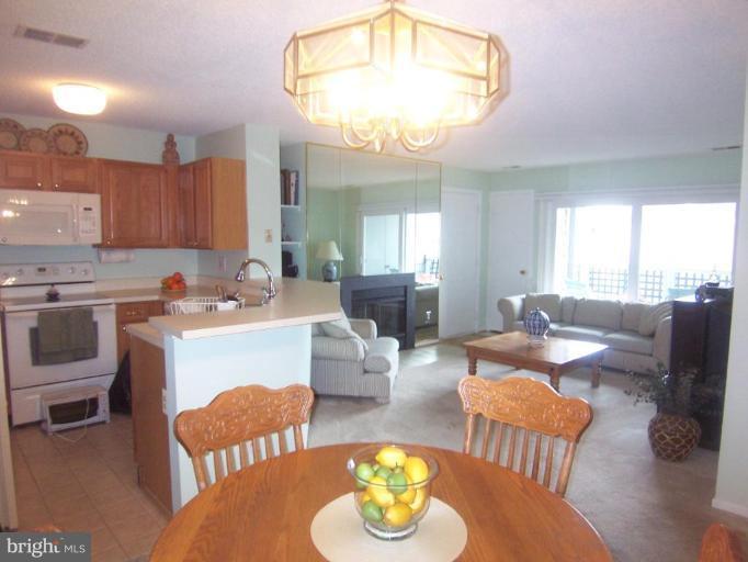 11705 Summerchase Circle, Unit 11705D Reston, VA 20194 - Photo 4 of 24 Dining Room #2